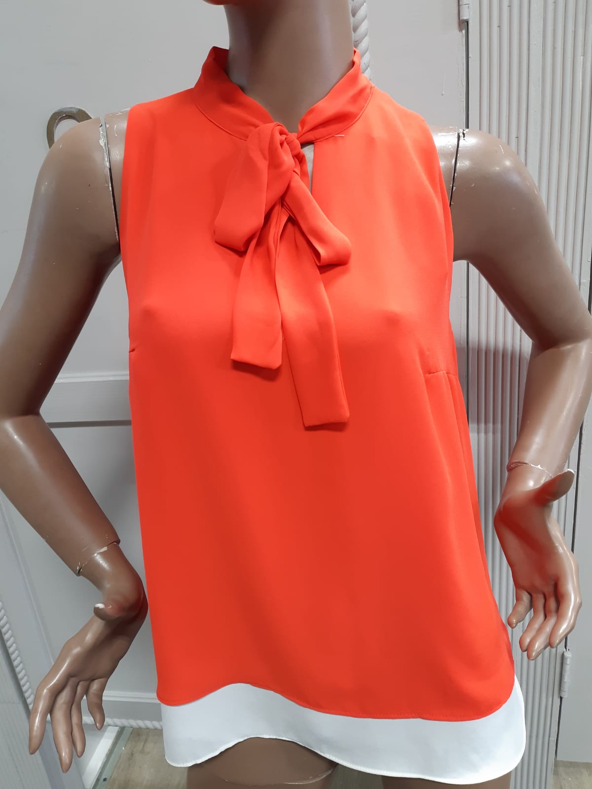 Sleeveless Tie Neck Top