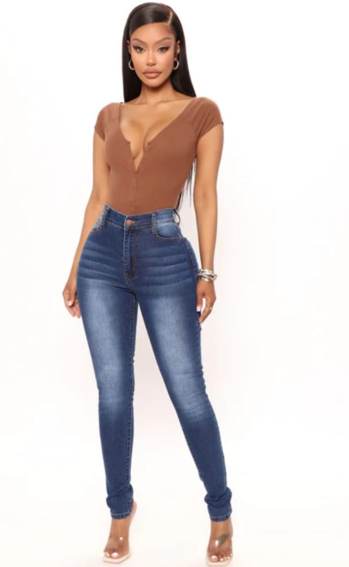 Altered Ripped High-Waist Denim Fit